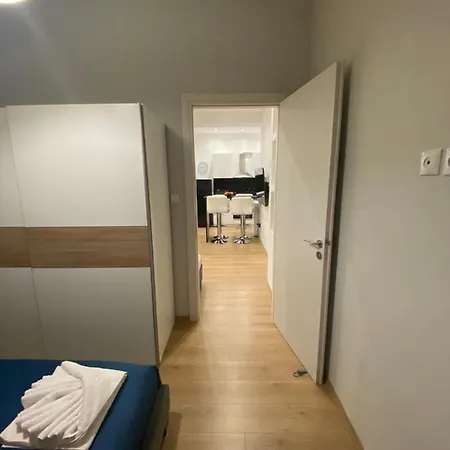Cozy 1 Apartament *